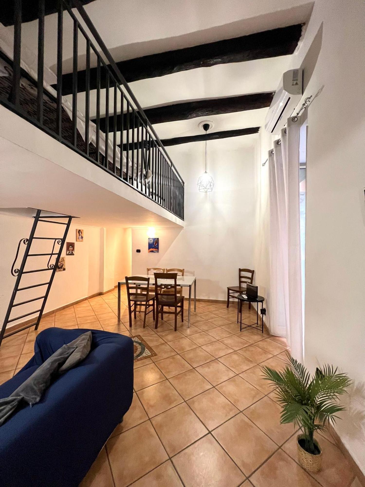 Core Tatil Evi Napoli